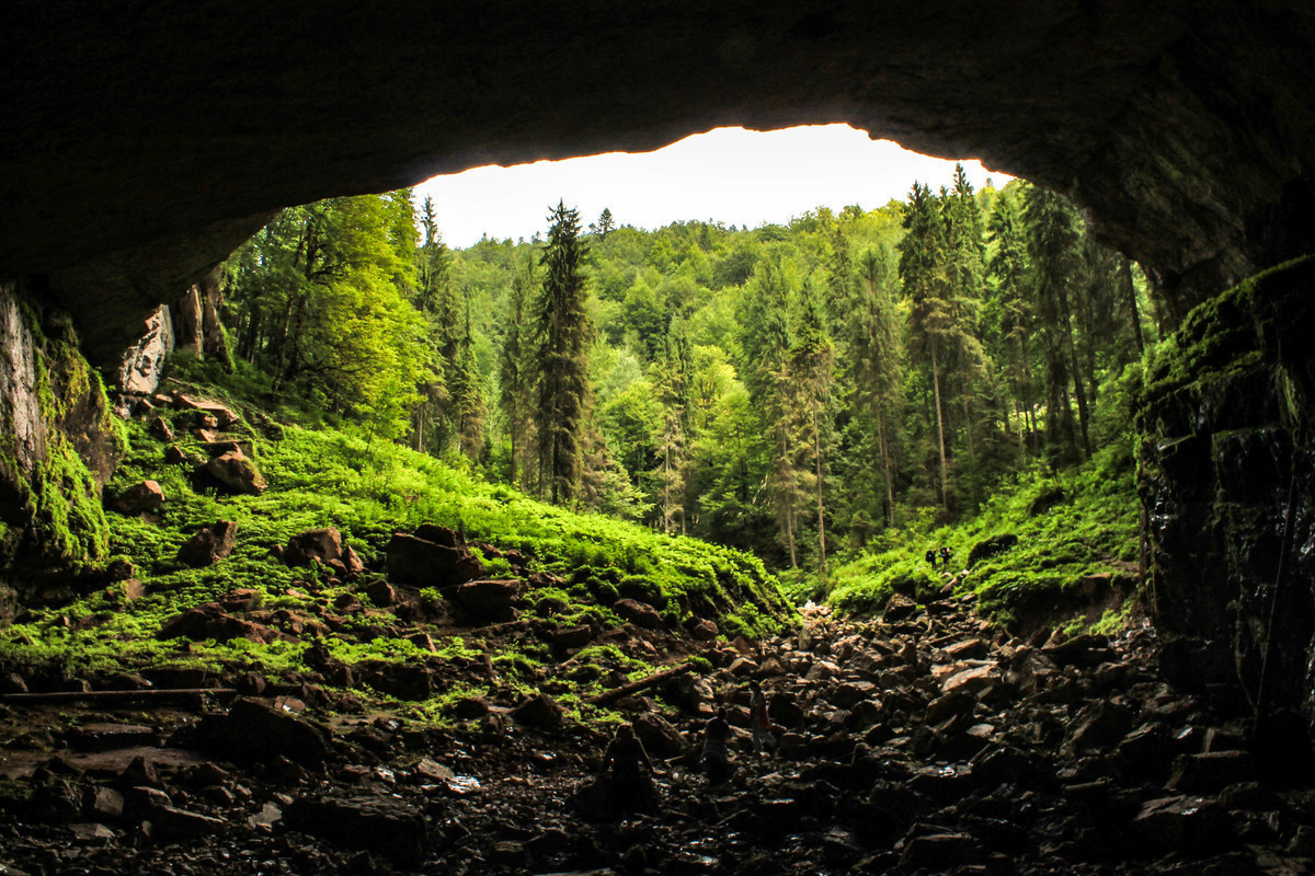 Peșterile Coiba Mare și Coiba Mică